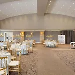 Ramada Plaza By Wyndham Hotell
