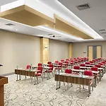 Ramada Plaza By Wyndham Hotell