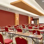 Ramada Plaza By Wyndham Hotell 5*