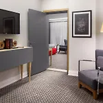 Ramada Plaza By Wyndham Hotell