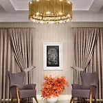 Ramada Plaza By Wyndham Hotell 5*