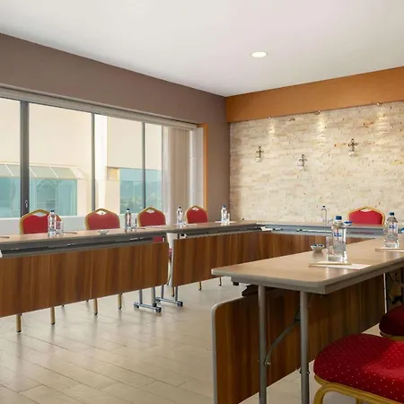 Szálloda Ramada Plaza By Wyndham 5*