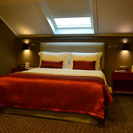 Ramada Plaza By Wyndham