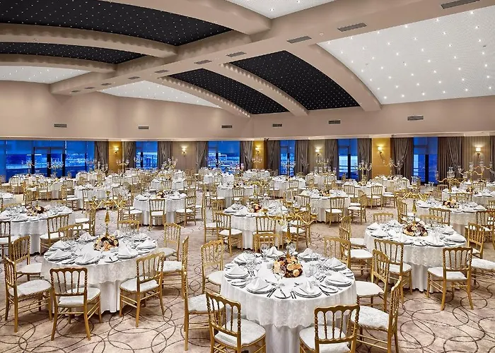 Hotel Ramada Plaza By Wyndham