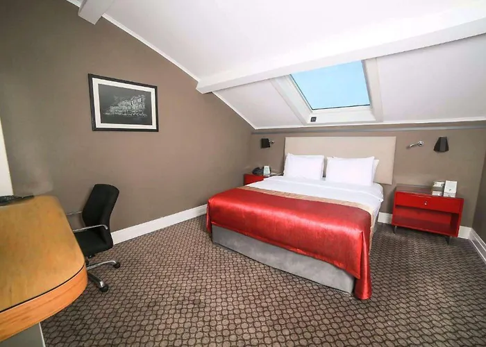 Hotel Ramada Plaza By Wyndham