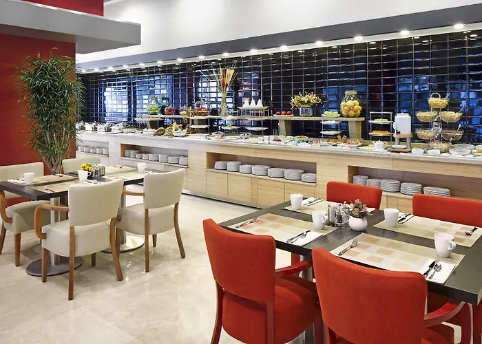 Ramada Plaza By Wyndham 酒店