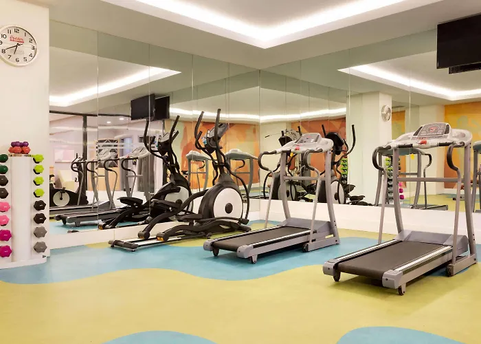 酒店 Ramada Plaza By Wyndham 5*