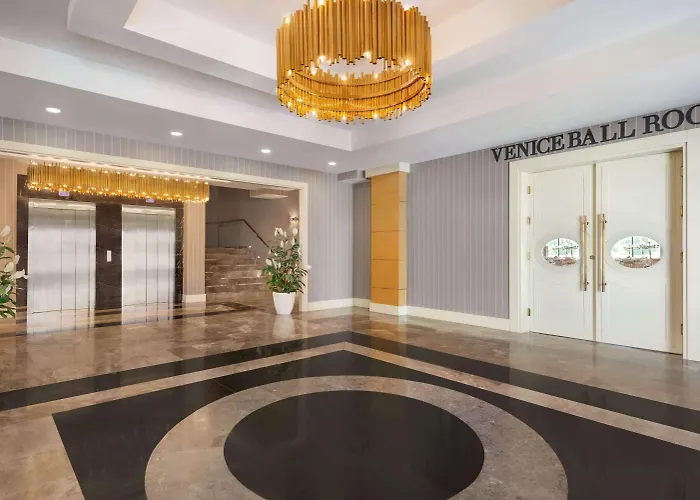 Hotel Ramada Plaza By Wyndham