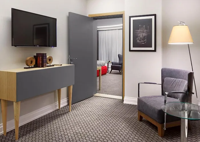 Ramada Plaza By Wyndham Hotel