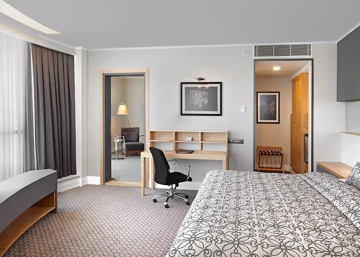 Ramada Plaza By Wyndham